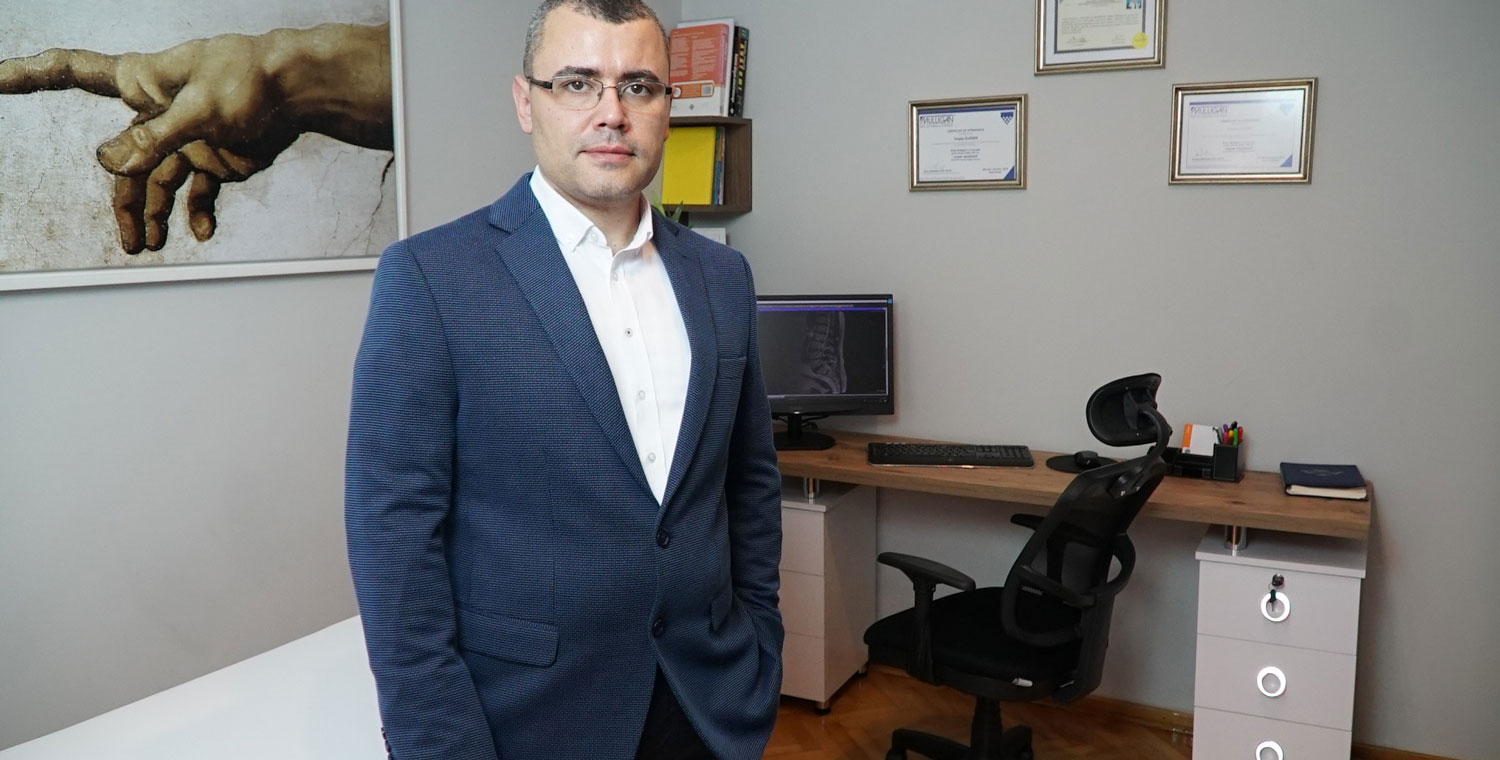 Fizyoterapi Uzmanı Turgay Ülgüner, birinci ve ikinci derece fıtıklarda manuel