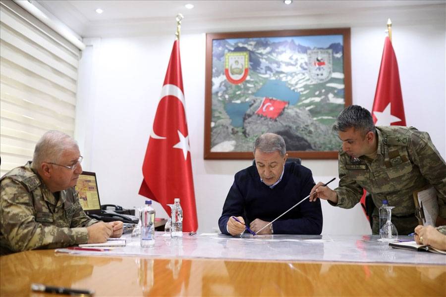 Milli Savunma Bakanı Hulusi Akar, Genelkurmay Başkanı Orgeneral Yaşar Güler