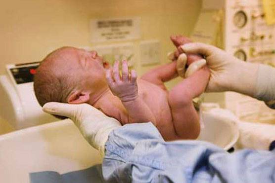 Türk Kamu-Sen Genel Başkanı Önder Kahveci, hastanelerde görevleri dışında zorla