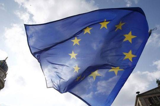 Avrupa Komisyonu tarafından yapılan açıklamada; Euro Bölgesi tüketici güven endeksinin