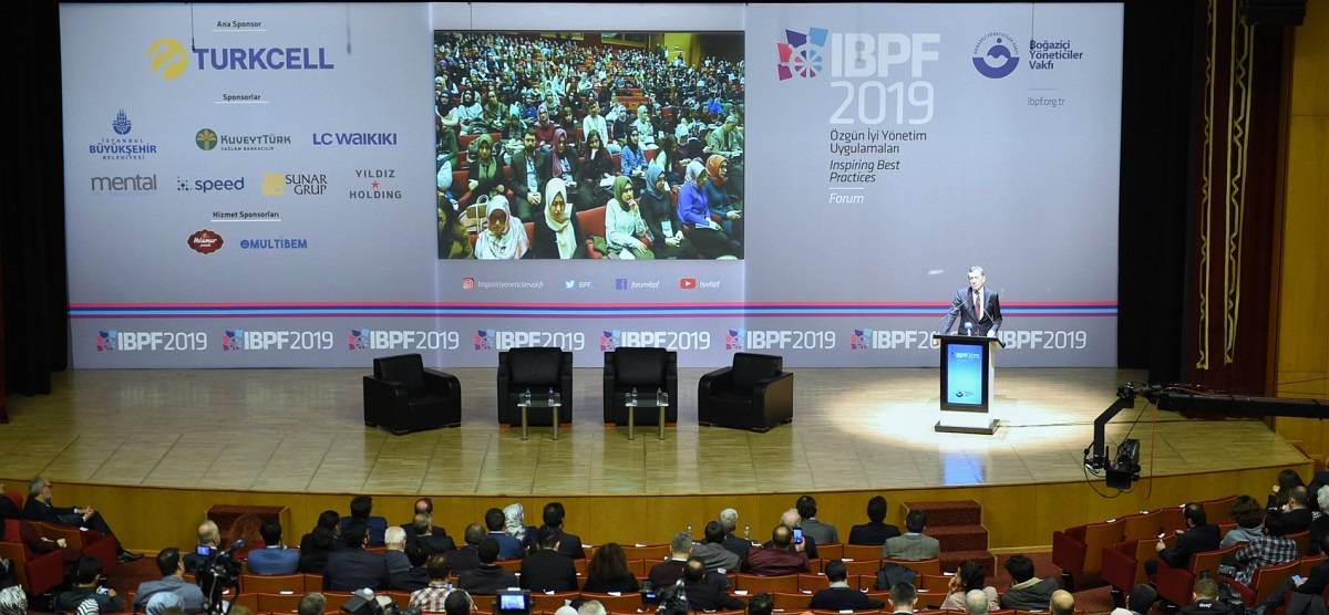 Bakan Selçuk, “Kitapları Kapatın Hafızanızı Ölçeceğiz” diyerek Bir Yere Varamayız” BSHA – Haber Merkezi Eğitimde son 17 yılda çok güzel