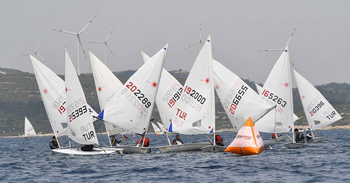 Sığacık-Seferihisar’da düzenlenen TYF 100.Yıl Atatürk Kupası’nda heyecan başladı. Kupada Laser