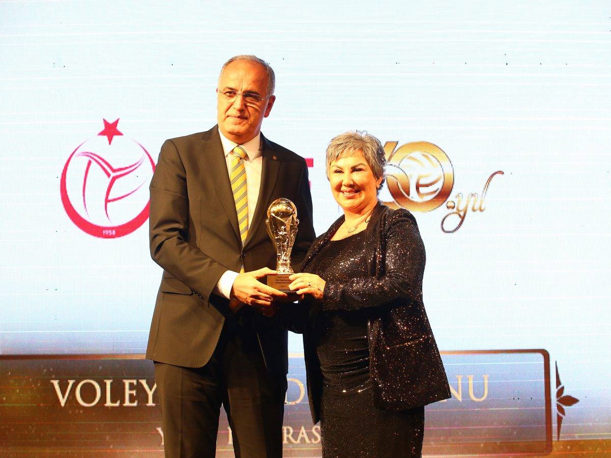 Bu sene 17.’si düzenlenen Türkiye Spor Ödülleri’nde; “Türk Voleybolu” 4