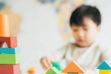 Oğlu Ozan’ın gördüğü ötekileştirme sebebiyle, 8 yıl önce Avrupa İnsan