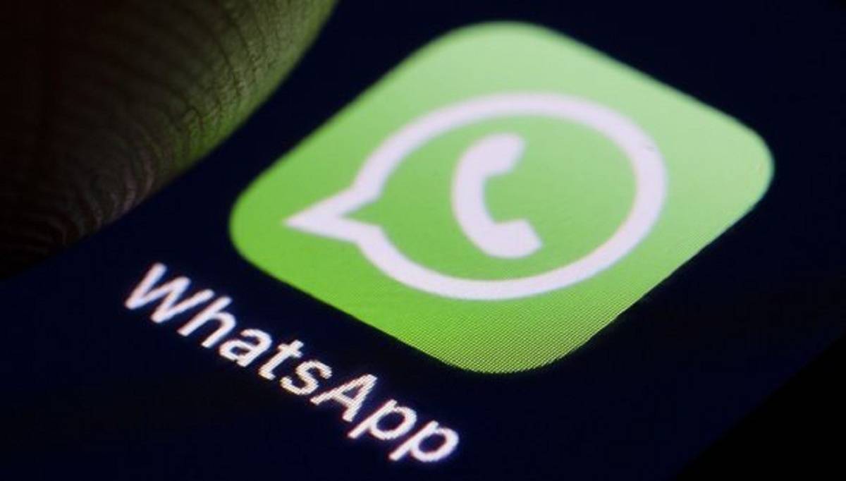 WhatsApp bir sürdir üzerinde çalıştığı karanlık modunu, Android uygulamasından hiç