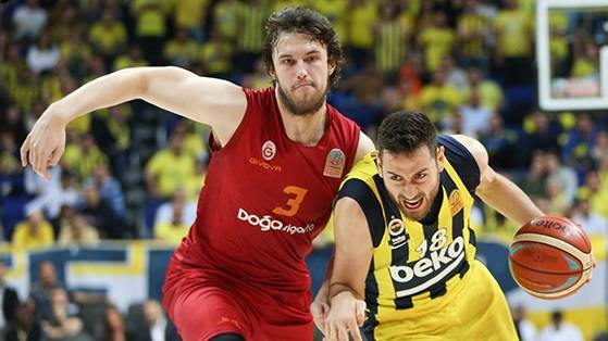 Tahincioğlu Basketbol Süper Ligi 27. hafta erteleme maçında Fenerbahçe Beko,