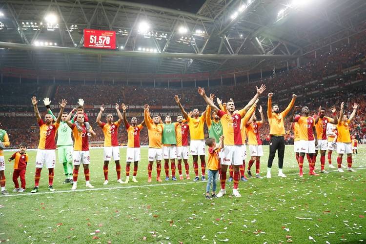 Galatasaray 2 – Beşiktaş 0 Galatasaray, 2018-2019 Spor Toto Süper Lig Lefter Küçükandonyadis Sezonu’nun 31.