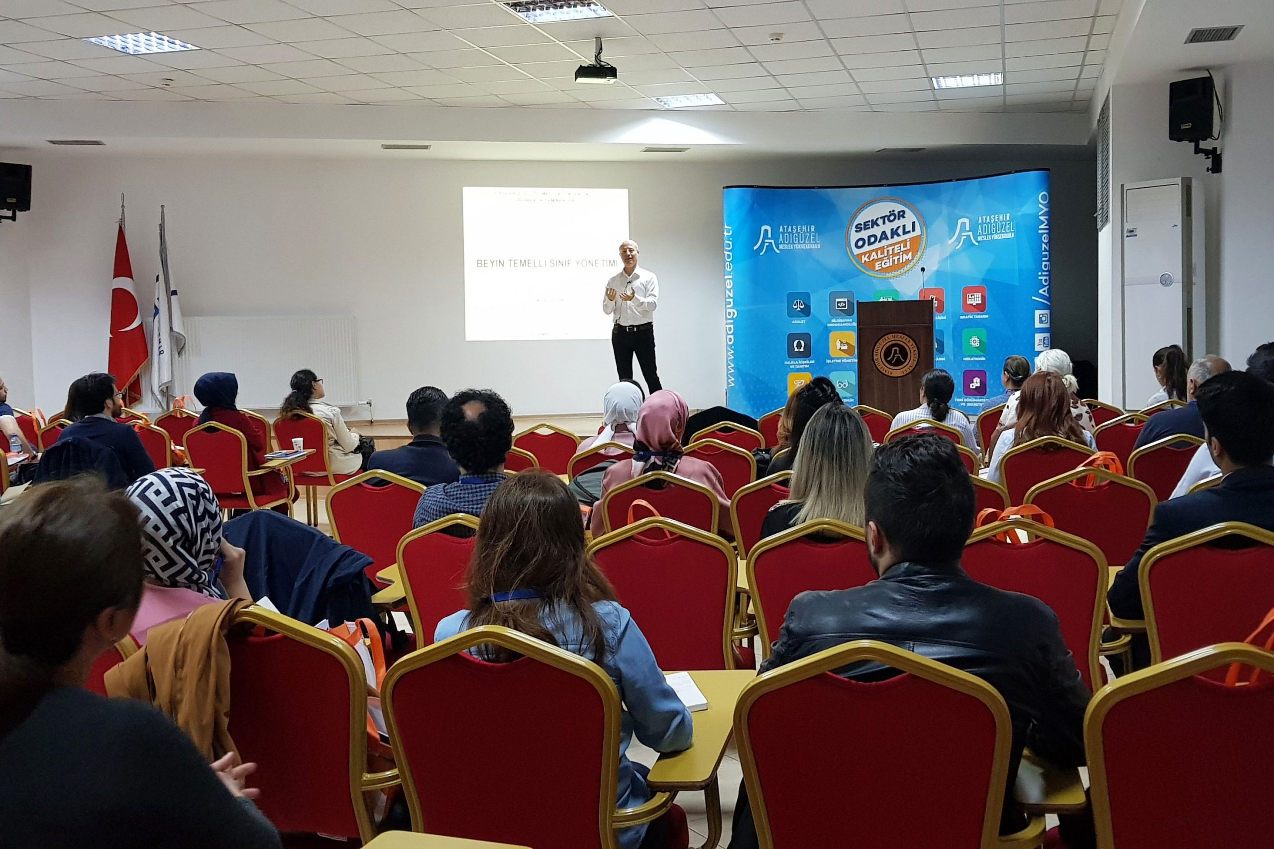 Beyin Temelli Sınıf Yönetimi Konuşuldu “Beyin Temelli Sınıf Yönetimi” konulu 3. Psikolojik Danışma ve Rehberlik