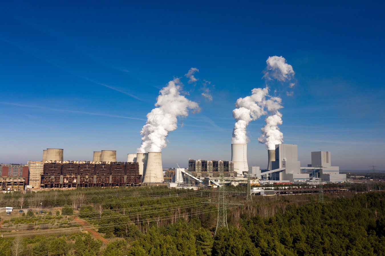 İlk Nükleer Santral 2023’te Hazır Üniversite öğrencileriyle bir araya gelen Enerji ve Tabii Kaynaklar Bakanı