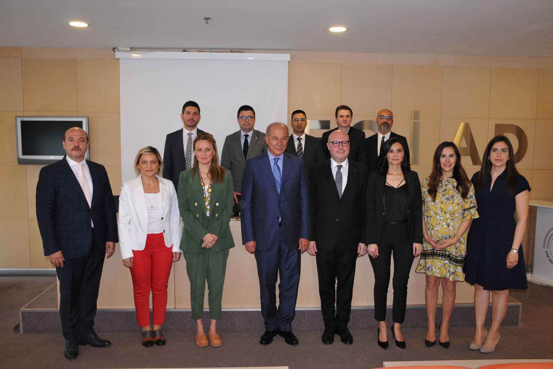EGİAD’dan Think Tank Atağı Ege Genç İş İnsanları Derneği(EGİAD) çatısı altında kurulan düşünce örgütü