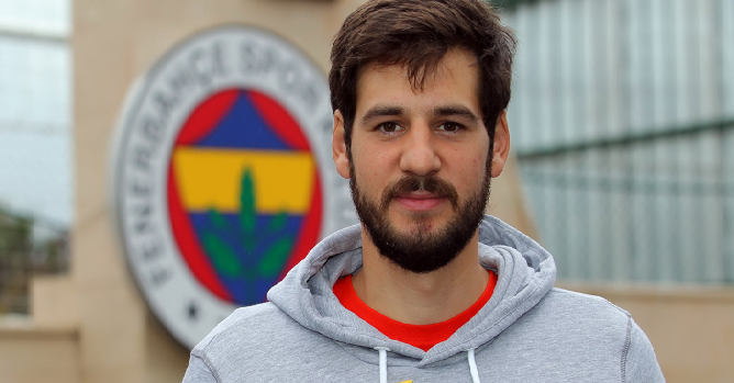 Alican Kaynar’dan Finn Avrupa Şampiyonası’nda Dördüncülük Geldi Atina’da düzenlenen 2019 Finn Avrupa Şampiyonası, madalya yarışlarıyla tamamlandı. Yunanistan’da