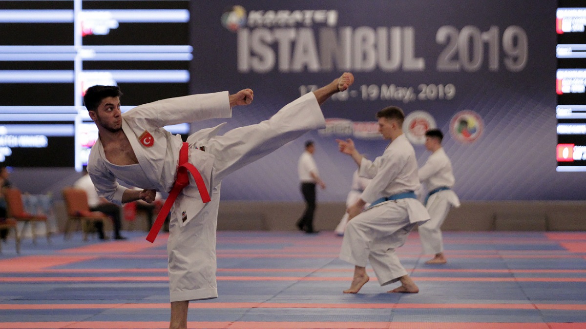 Körfez’de Karting Heyecanı ! Türkiye Otomobil Sporları Federasyonu (TOSFED) tarafından Körfez Yarış Pisti‘nde organize