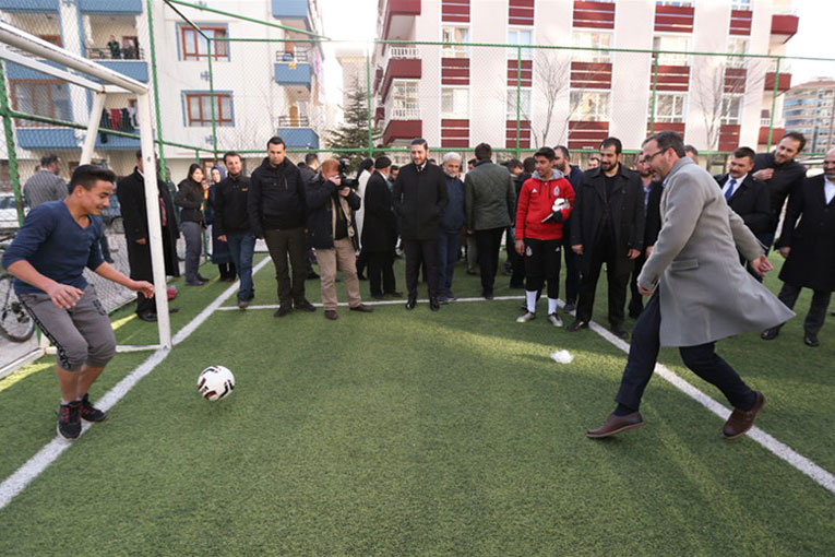 Gençlik ve Spor Bakanı Dr. Mehmet Muharrem Kasapoğlu, sporu tabana