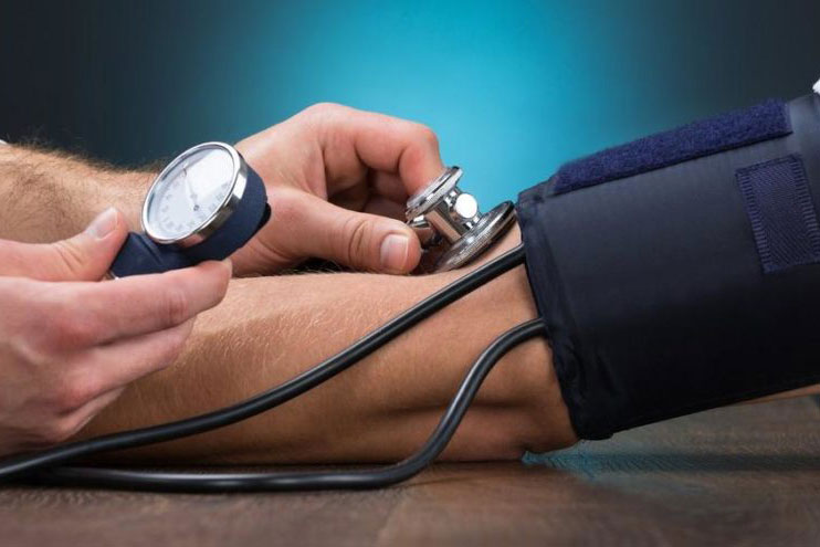 Sigara, kilo, aşırı yağlı beslenme ve tuz tüketiminin hipertansiyonu tetiklediğini