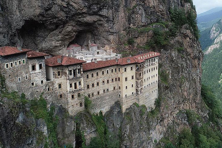 Sümela Manastırı 4 yılın ardından tekrar ziyaretçileriyle buluşuyor. Kültür ve