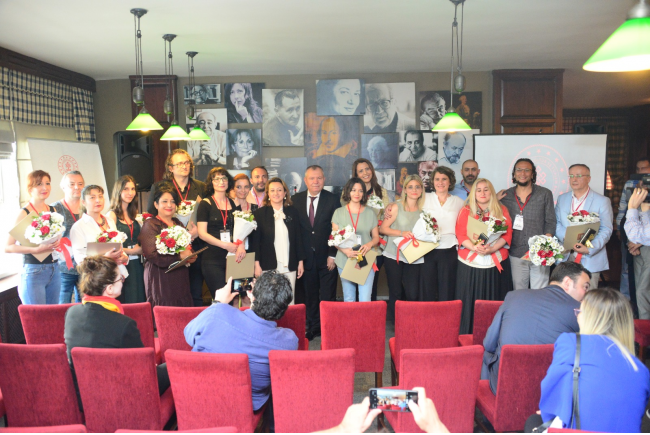 Kültür ve Turizm Bakan Yardımcısı Özgül Özkan Yavuz, Devlet Tiyatrolarında