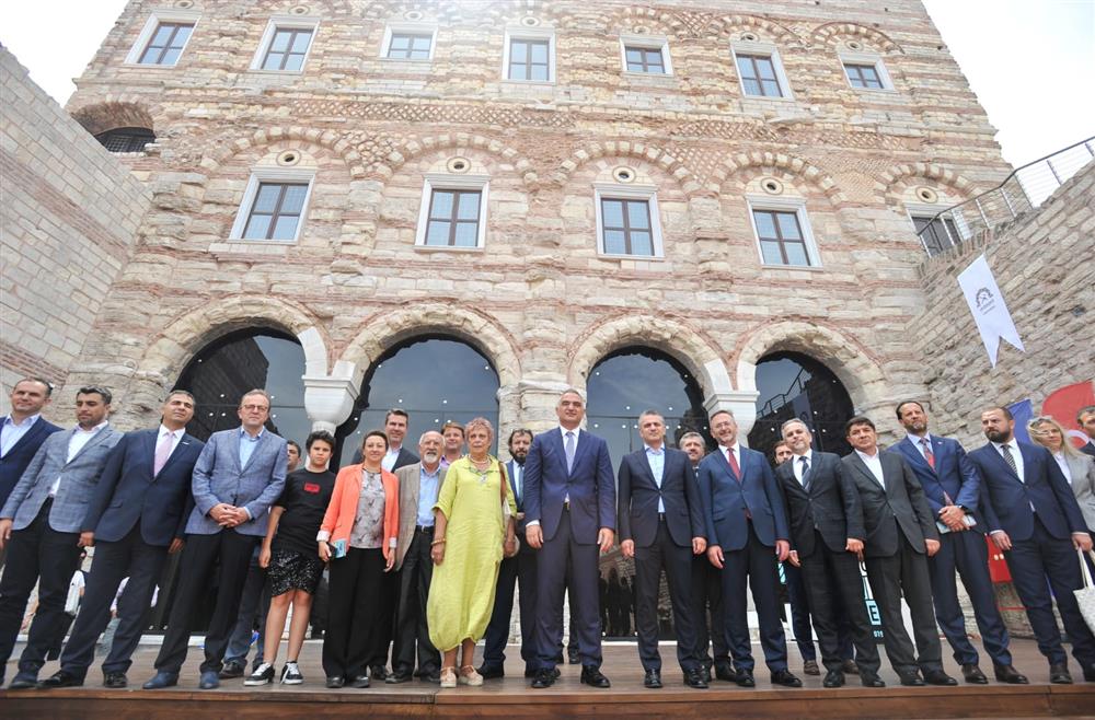 Kültür ve Turizm Bakanı Mehmet Nuri Ersoy, İstanbul Büyükşehir Belediyesi