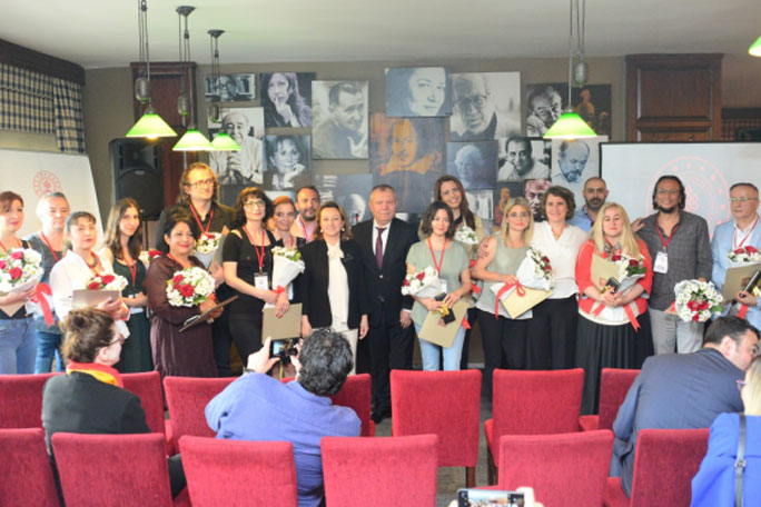 Kültür ve Turizm Bakan Yardımcısı Özgül Özkan Yavuz, Devlet Tiyatrolarında