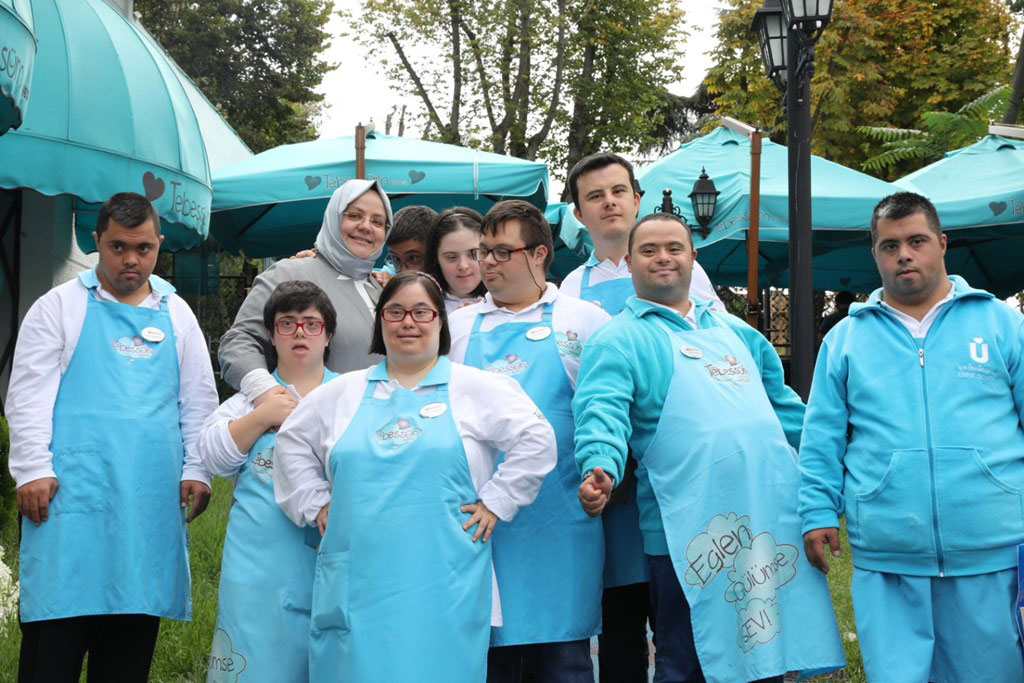 Aile, Çalışma ve Sosyal Hizmetler Bakanı Zehra Zümrüt Selçuk, kendi