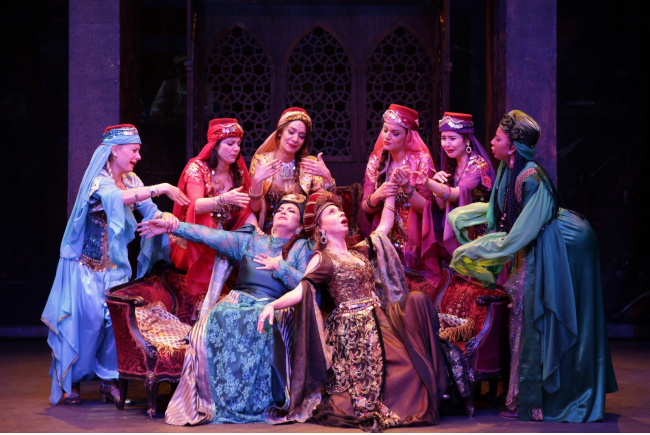 Devlet Tiyatrolarının ‘Nöbetçi Tiyatro’ uygulaması kapsamında bu hafta Ankara’da ‘Kaşıkçılar’