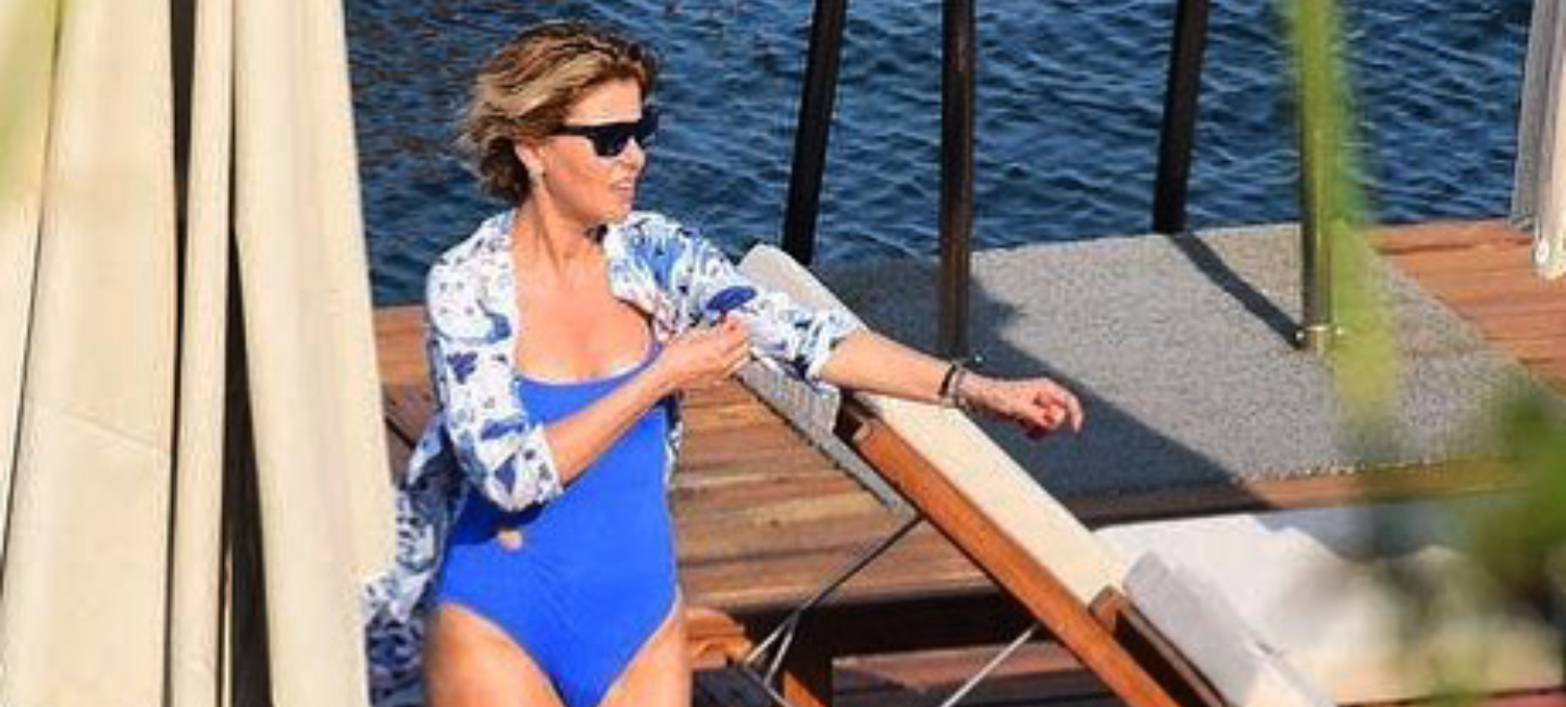 Oğullarıyla birlikte Bodrum’da tatil yapan Gülben Ergen sahilde çekildiği fotoğrafı