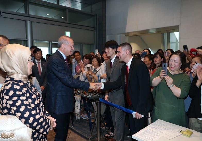 Cumhurbaşkanı Erdoğan’dan Sergi Ziyareti Cumhurbaşkanı Recep Tayyip Erdoğan’a refakatle Kültür ve Turizm Bakanı Mehmet