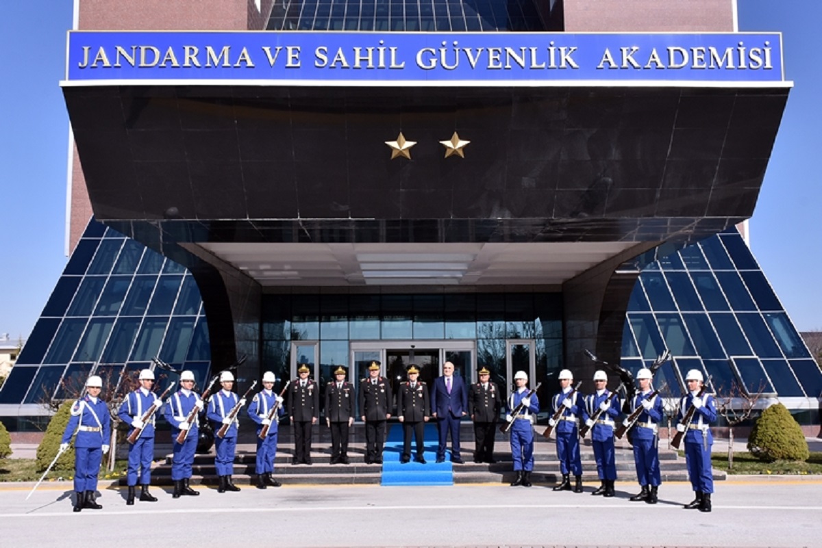 Jandarma ve Sahil Güvenlik Akademisi Başkanlığı’ndan yapılan açıklamada 48 personelin