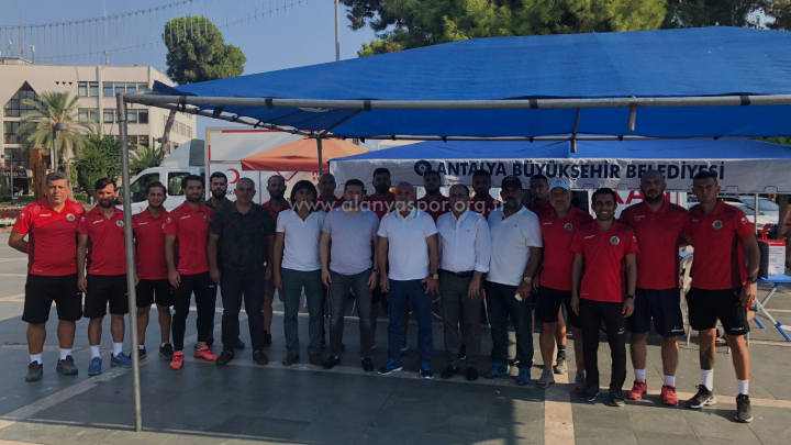 Aytemiz Alanyaspor Kulüp Başkanı Hasan Çavuşoğlu ve altyapı antrenörler, 2’nci