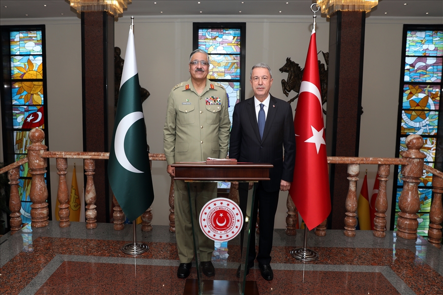 Genelkurmay Başkanı Orgeneral Yaşar Güler’in resmî davetlisi olarak Ankara’da bulunan