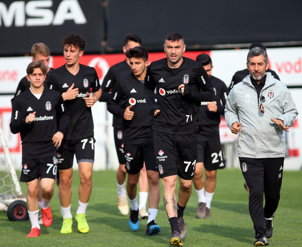 Değişim rüzgârlarının yoğun olarak estiği Ümraniye’de hareketli günler sürüyor. Son