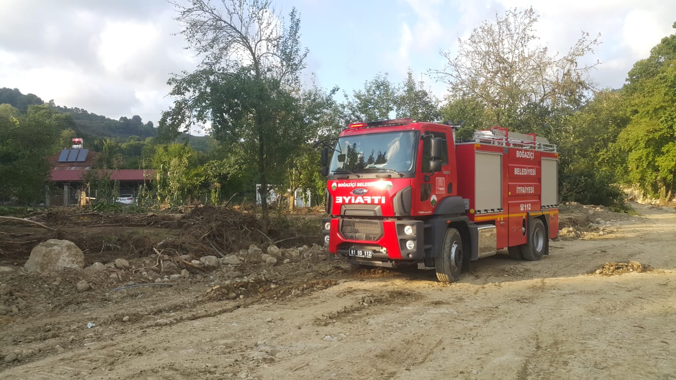 Boğaziçi Belediyesi Selzedeler İçin Seferber Oldu Boğaziçi Belediye başkanı İbrahim Ercan, bu çorbada bizimde tuzumuz olsun