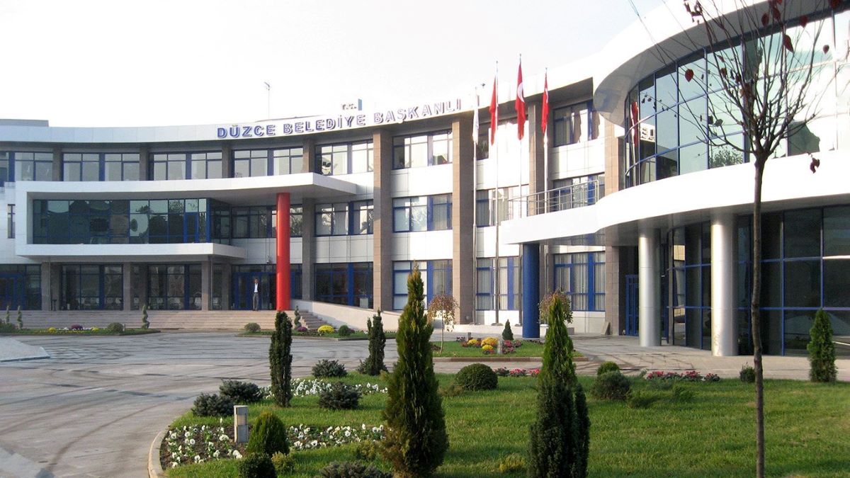 Düzce Belediyesi’nden İhale Daveti Düzce Belediyesi, mülkiyeti kendine ait 8 adet daire ve 1