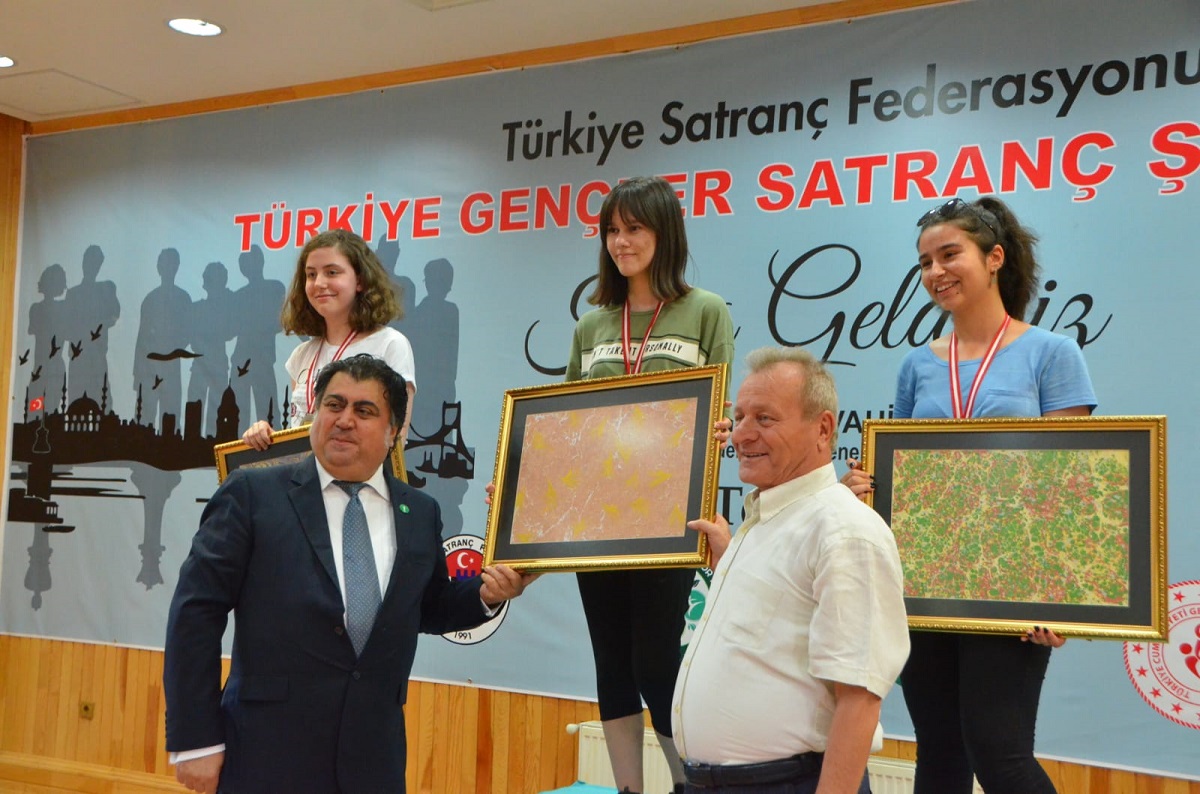 Satrançta Gençler’in Şampiyonu Can Alp Cansun Türkiye Satranç Federasyonu tarafından Miller Holding sponsorluğunda İstanbul’da düzenlenen Türkiye