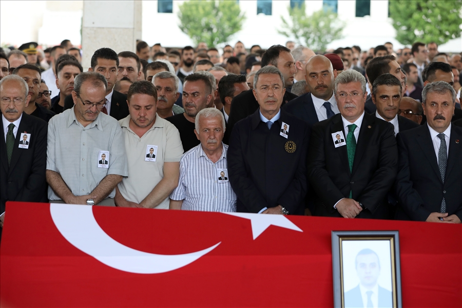 Millî Savunma Bakanı Hulusi Akar, beraberinde Genelkurmay Başkanı Orgeneral Yaşar