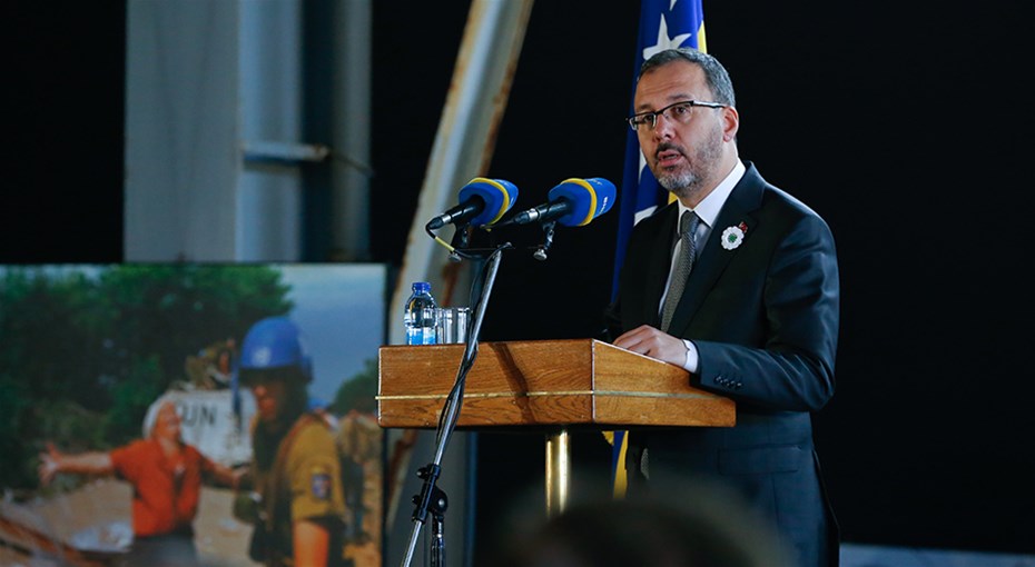 Srebrenitsa soykırımının 24. yıl dönümü dolayısıyla anma programı düzenlendi. Anma