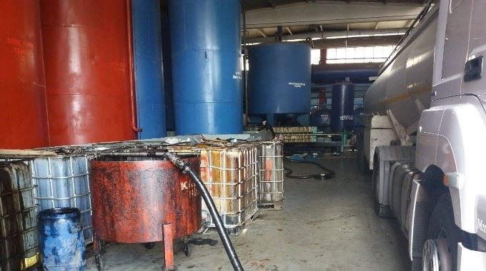 Ankara’da akaryakıt yapılmak üzere hazırlanan kalıp yağlar ele geçirildi. Ticaret