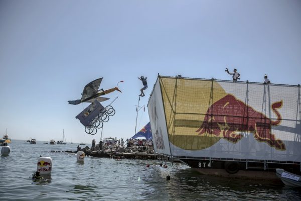 Cesur ve eğlence düşkünü uçuş ekiplerinin yaratıcılıklarını göstereceği Red Bull