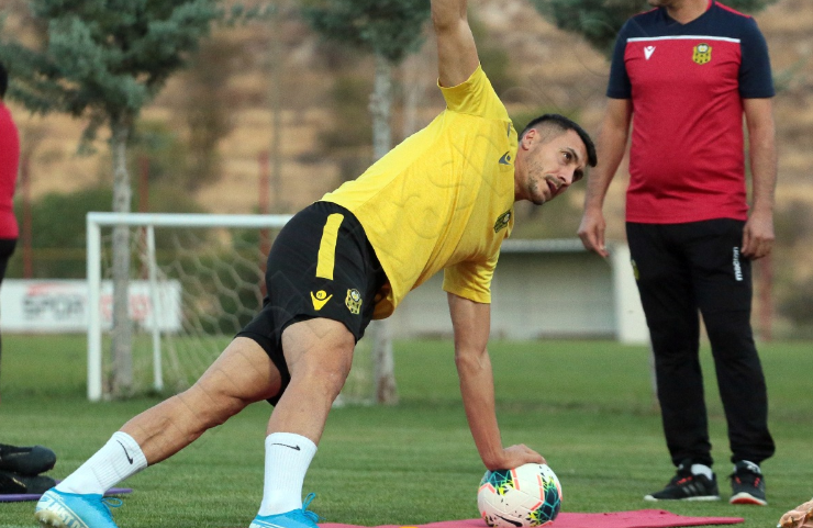 Yeni Malatyaspor Trabzonspor maçı hazırlıklarına Nurettin Soykan Tesisleri’nde başladı. Topla