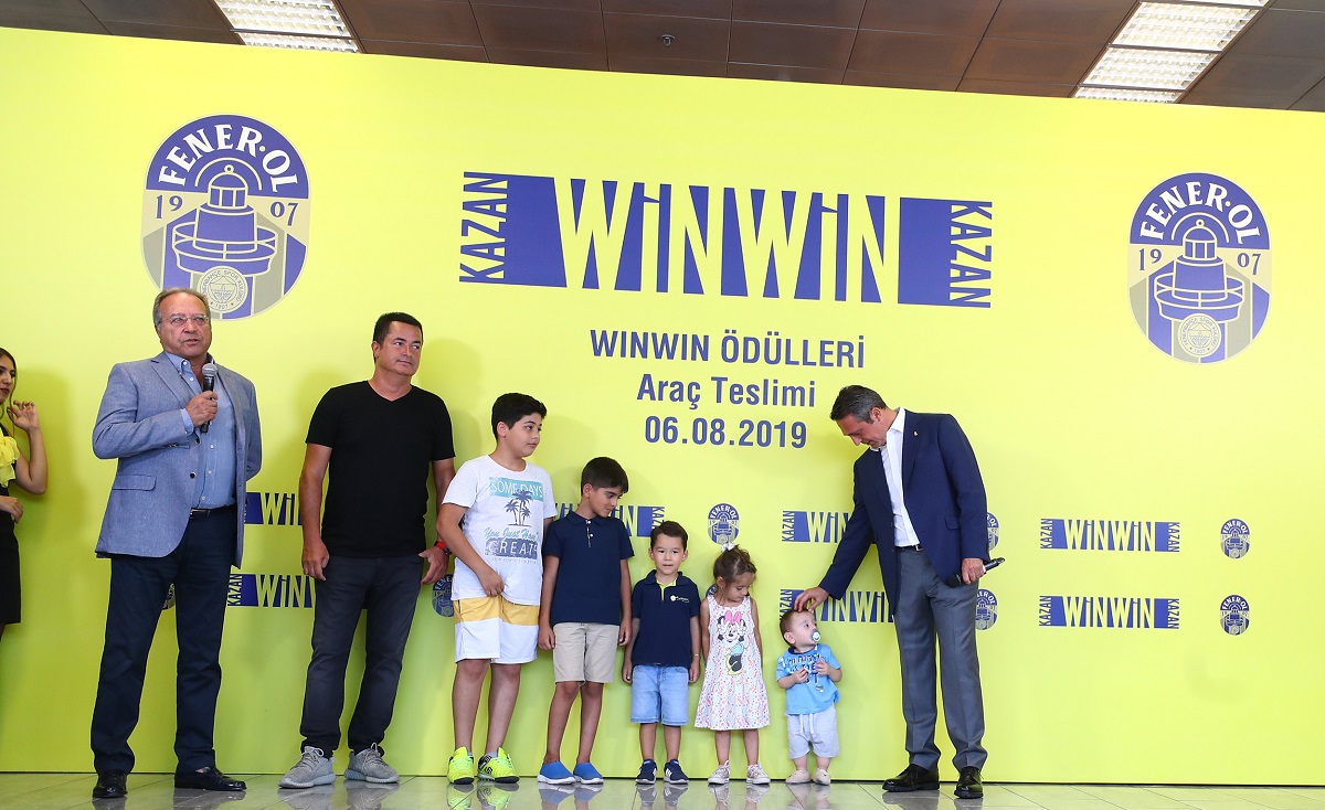 Fener Ol kampanyası kapsamında hayata geçirilen WinWin projesinde otomobil kazanan