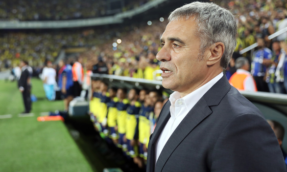 Fenerbahçe Teknik Direktörü Ersun Yanal, Trabzonspor maçının ardından yayıncı kuruluşa