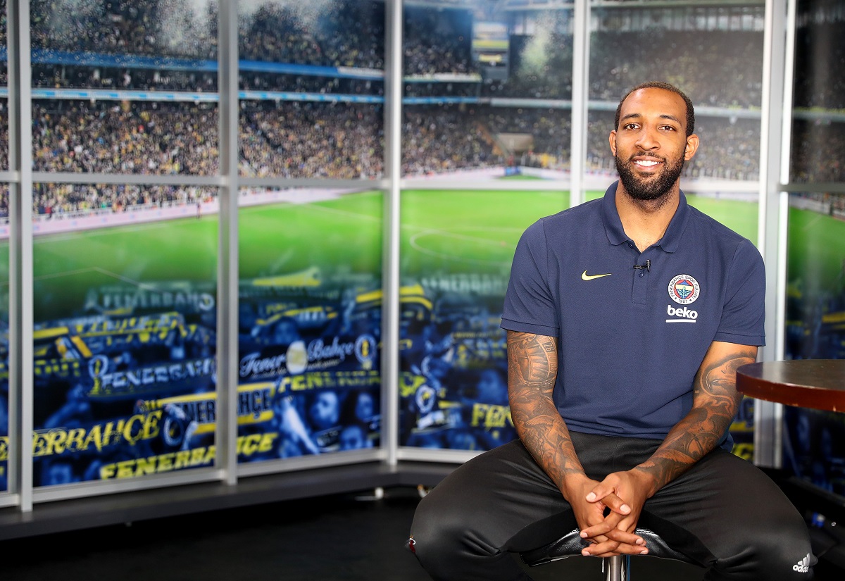 Fenerbahçe Beko’nun yeni isimlerinden Derrick Williams, konuk olduğu Fenerbahçe Televizyonu’nda