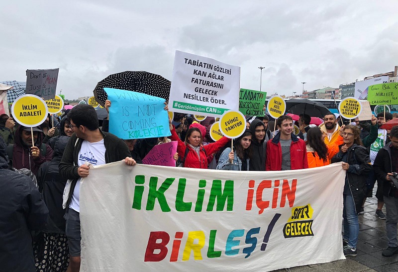 Dünyanın dört bir yanında ve eş zamanda Türkiye’nin çeşitli illeride
