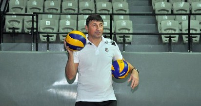 Beşiktaş Kadın Voleybol Takım Antrenörü Söz: “Oyuncularıma Güveniyorum” Beşiktaş Kadın Voleybol Takımının Antrenörü Kamil Söz, yaptığı açıklamada, hazırlık