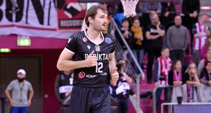 Birkan Batuk’a Geçmiş Olsun Mesajı Telekom Baskets Bonn maçında sakatlanan Birkan Batuk ameliyat olacak. Telekom