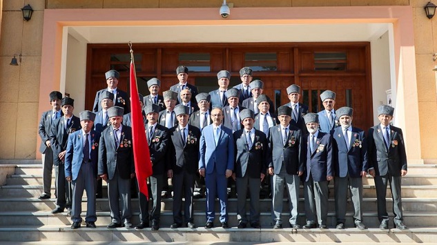 Muharip Gaziler Askere Alınmak İçin Askerlik Şubesi’ne Başvurdu Türkiye’nin güney sınırında oluşturulmaya çalışılan terör koridorunu yok etmek, bölgeye