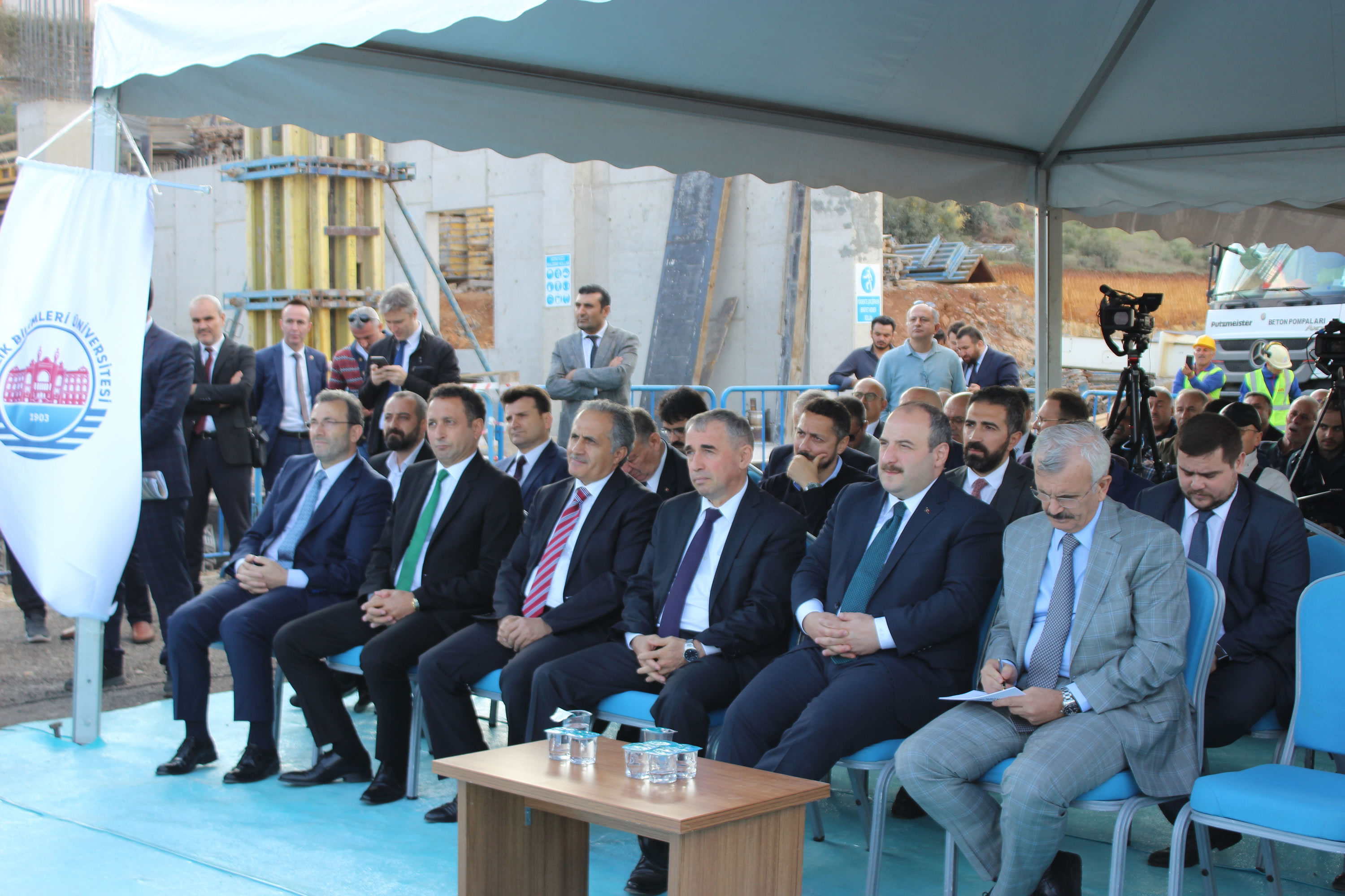 TC. Sanayi ve Teknoloji Bakanı Mustafa Varank, bir otomobil ihracatından