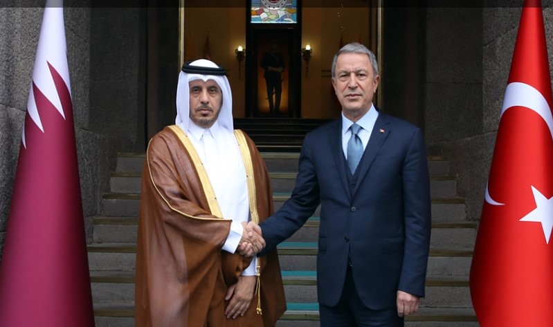 Bakan Akar, Katar Başbakanı Al-Thani ile Bir Araya Geldi Millî Savunma Bakanı Hulusi Akar, Katar Başbakanı ve İçişleri Bakanı