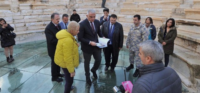 Bakan’dan Antik Kent Ziyareti Kültür ve Turizm Bakanı Mehmet Nuri Ersoy, Patara Antik Kenti’ni