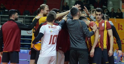 Galatasaray Taraftarına Destek Çağrısı Galatasaray HDI Sigorta Erkek Voleybol Takımının Axa Sigorta Efeler Ligi