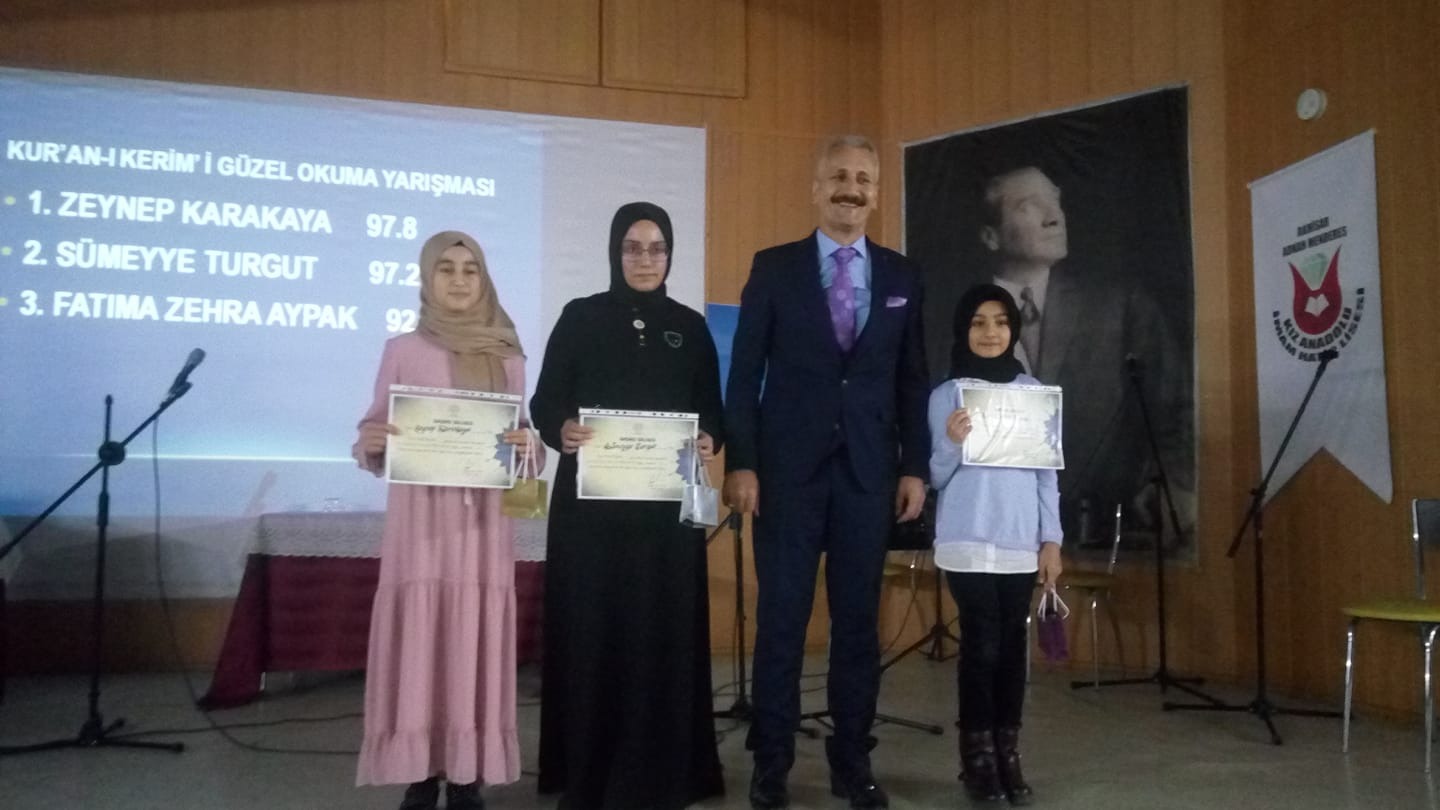 Manisa Şehzadeler Merkez İmam Hatip Ortaokulu 6. Sınıf öğrencisi Zeynep